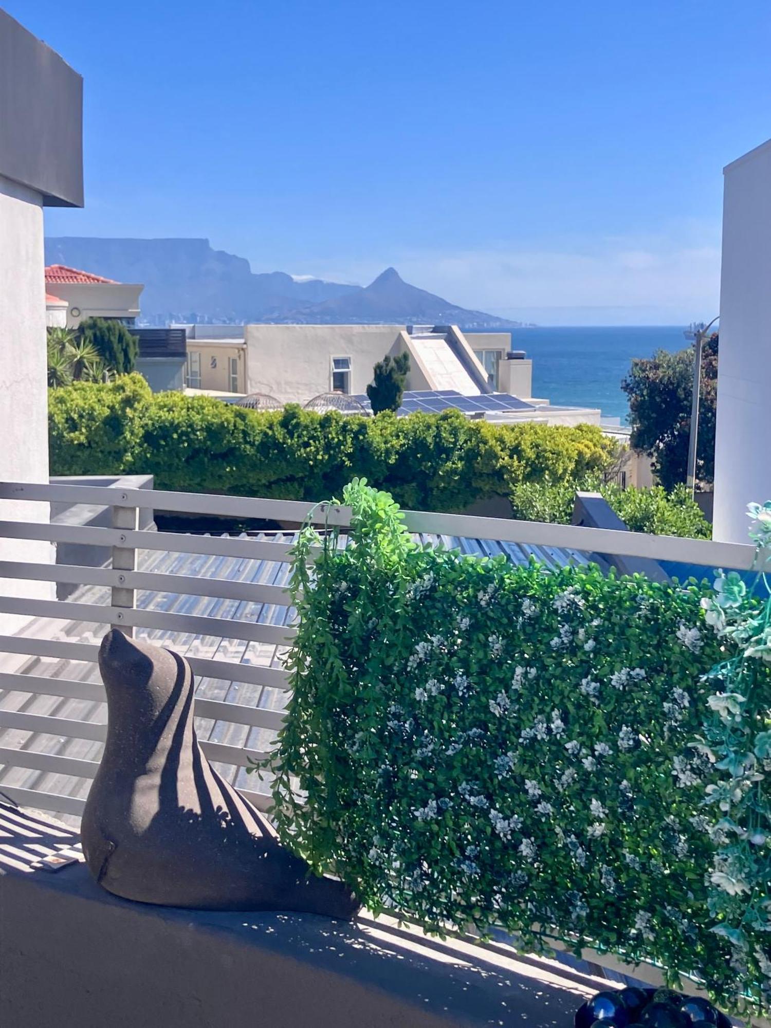 Penguins Cove Coastal Sanctuary Studio Apartment-Bloubergstrand Cidade Do Cabo Exterior foto